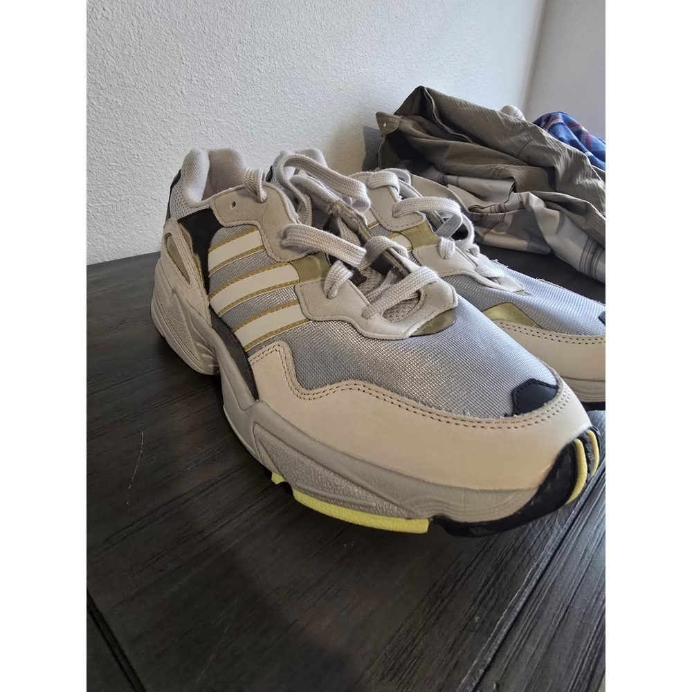 adidas Running Shoes - Picture 2 of 5